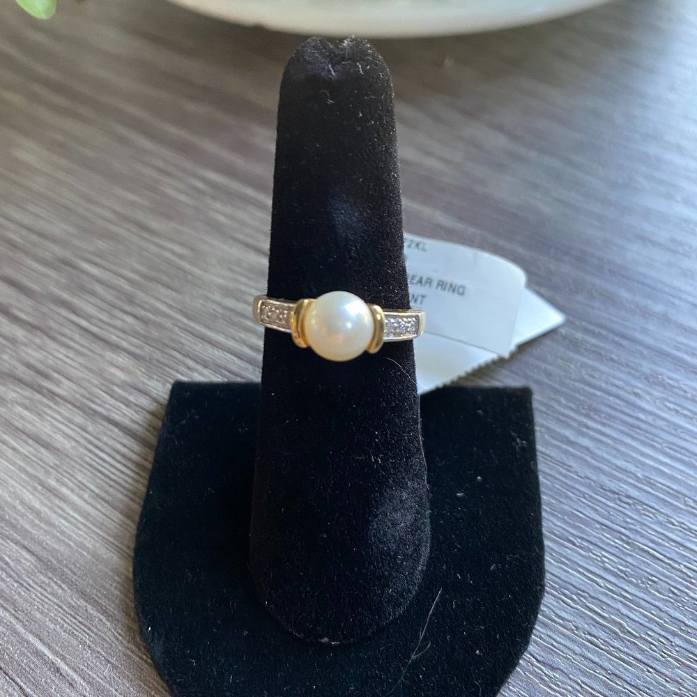 Cultured Pearl Ring with Diamonds NWT Cultured Pearl